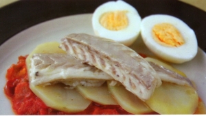 PISTO Y LUBINA CON PAPAS Y HUEVOS EN Thermomix®